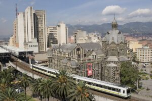 Metro_de_Medellín,_Colombia
