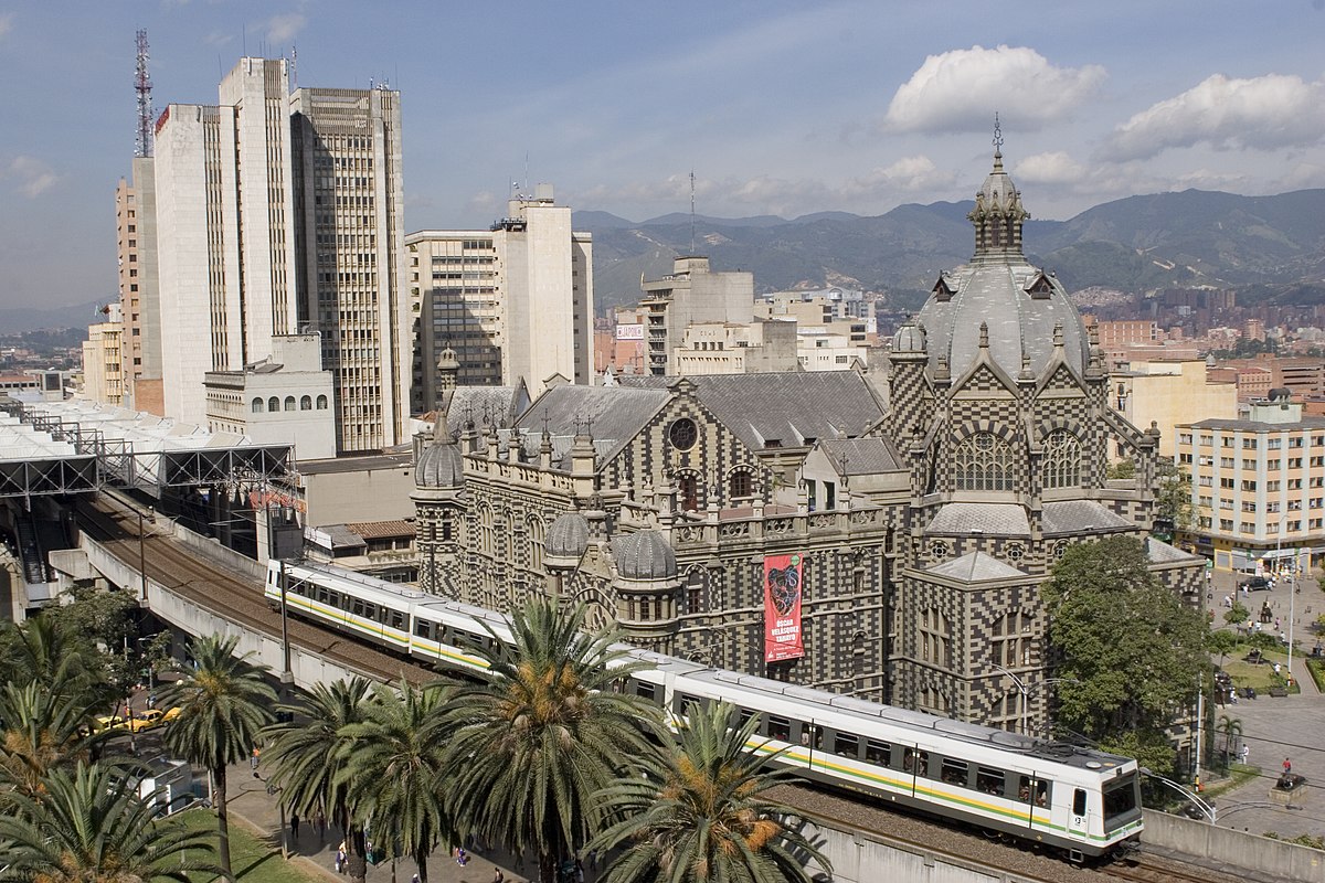 Metro_de_Medellín,_Colombia